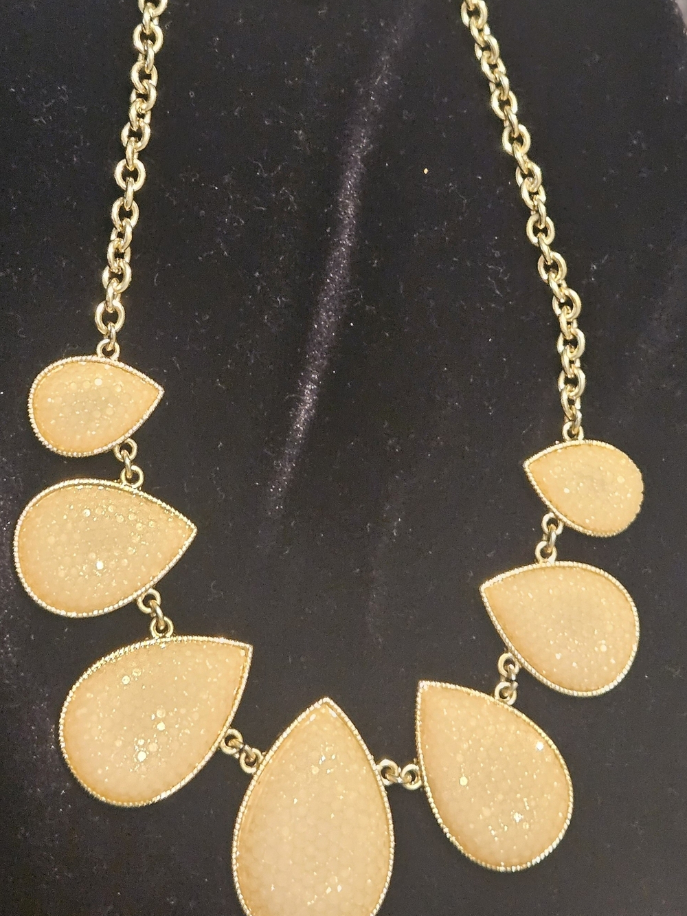 Gold-Tone Peach Druzy Teardrop Statement Necklace - Picture 2 of 5